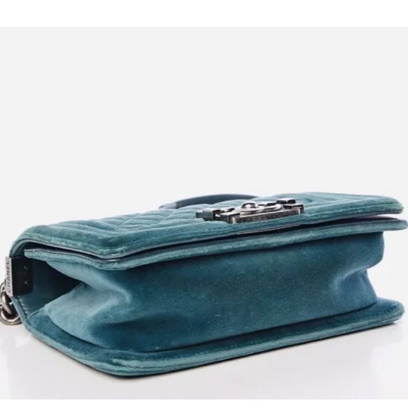 Auth CHANEL Velvet Quilte Small Boy Flap Turquoise - Picture 5 of 13